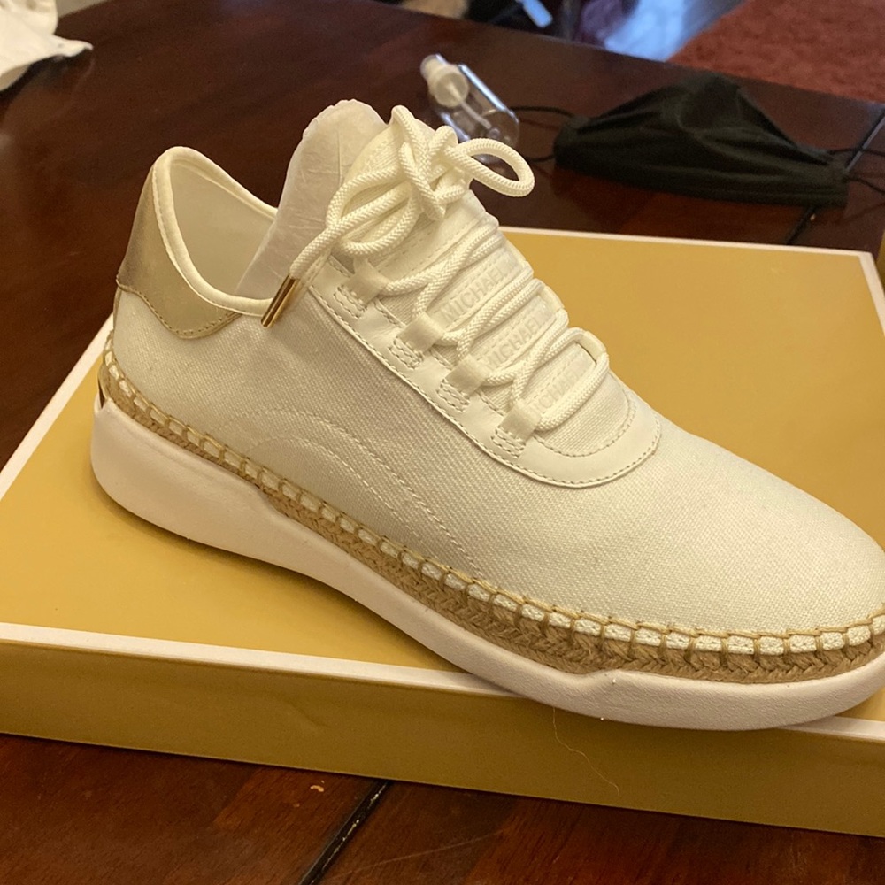 Michael Kors MK Women's Finch Lace Up Espadrille Canvas Sneaker Shoes Pale Gold